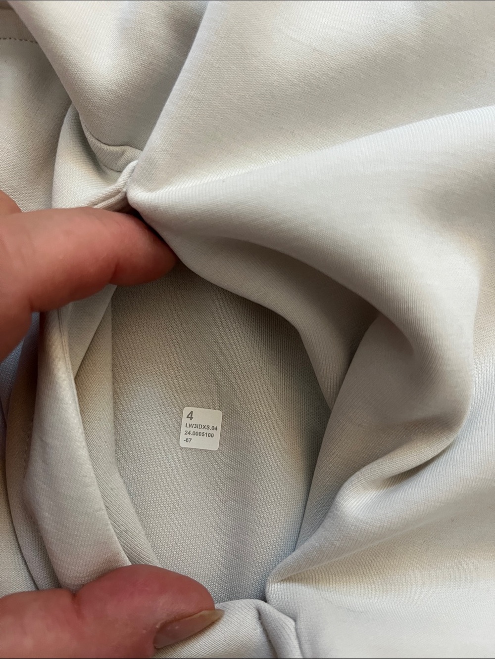 Lululemon Softstream half Zip - Picture 6 of 9